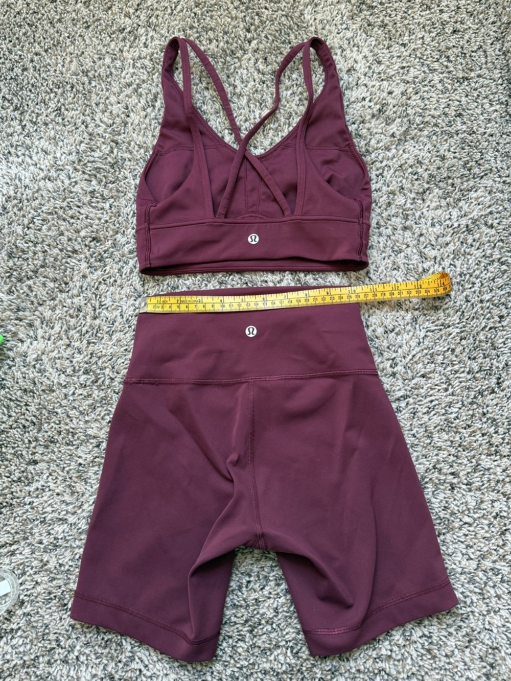 Lululemon size 4 set in maroon/burgundy - Picture 4 of 14